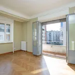 Rent 3 bedroom apartment of 120 m² in Milan