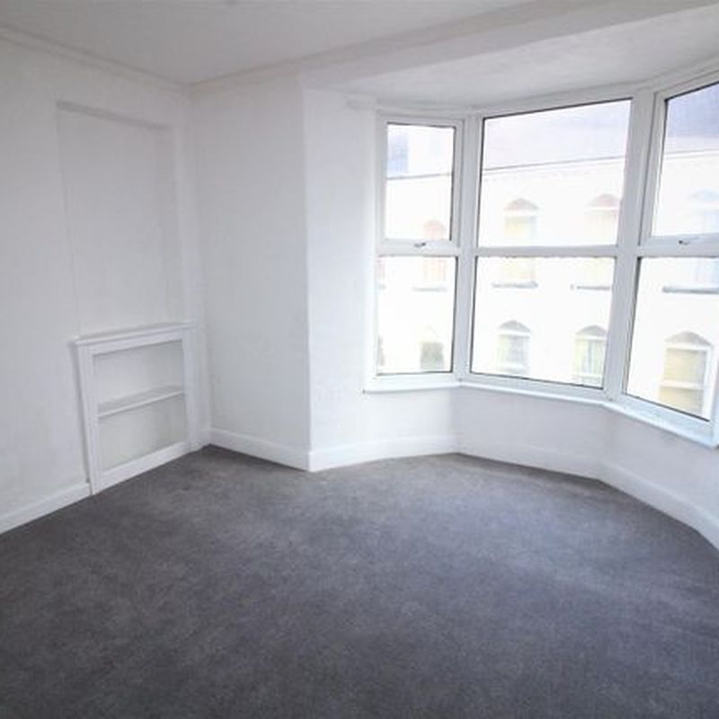Flat to rent in Oxford Grove, Ilfracombe EX34