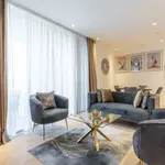 Rent 2 bedroom apartment of 885 m² in London