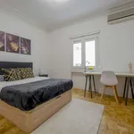 Rent a room of 120 m² in madrid