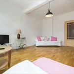 Miete 2 Schlafzimmer wohnung von 753 m² in Essen