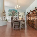 Rent 11 bedroom house of 402 m² in Sant'Elpidio a Mare