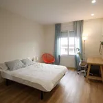 Rent 3 bedroom apartment of 12 m² in Barcelona