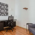 Rent 2 bedroom apartment of 102 m² in lisbon