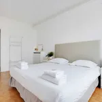 Rent 2 bedroom apartment of 753 m² in Paris