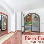 Rent 7 bedroom house of 160 m² in Pozzuoli