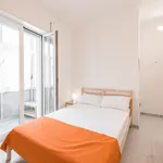 Rent 3 bedroom apartment in Bari