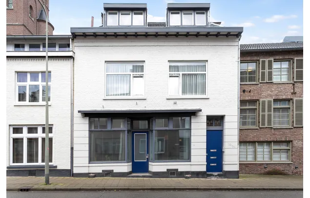 Huur 1 slaapkamer appartement van 73 m² in Maastricht