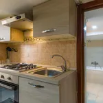 Rent 2 bedroom apartment of 60 m² in Naples