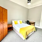 Rent 6 bedroom flat in Glasgow