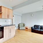 Rent 3 bedroom flat in London