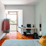 Rent 5 bedroom apartment in Porto