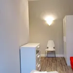 Miete 2 Schlafzimmer wohnung von 592 m² in Frankfurt