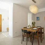 Rent 4 bedroom apartment of 85 m² in Valencia