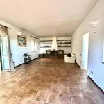 Rent 6 bedroom house of 654 m² in Pozzuoli