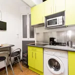 Rent a room of 90 m² in madrid