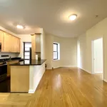 Rent 2 bedroom apartment of 900 m² in Manhattan