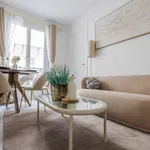 Rent 2 bedroom apartment of 430 m² in Paris