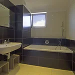 Pronajměte si 3 ložnic/e byt o rozloze 85 m² v Prague