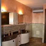 Rent 5 bedroom house of 250 m² in Bacoli