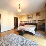 Rent 4 bedroom apartment of 209 m² in Bucuresti