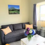 Rent 2 bedroom house of 75 m² in Lajes do Pico