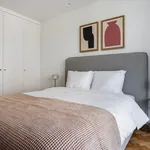 Rent 4 bedroom apartment of 150 m² in Lisbon