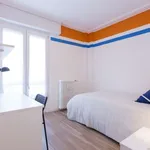 Rent a room of 90 m² in milan