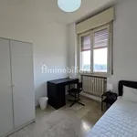 Rent 5 bedroom apartment of 110 m² in Modena