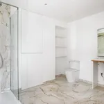 Rent 4 bedroom apartment of 87 m² in Paris