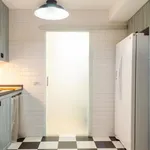 Rent 5 bedroom apartment in Madrid