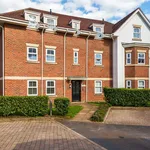 Rent 2 bedroom flat of 199 m² in Wokingham