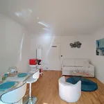 Rent 1 bedroom apartment of 23 m² in Paris