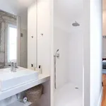 Rent 1 bedroom apartment of 64 m² in Porto