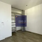 Appartement de 77 m² avec 4 chambre(s) en location à Oullins