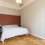 Rent 1 bedroom apartment of 60 m² in milan