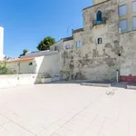 Rent a room in lisbon