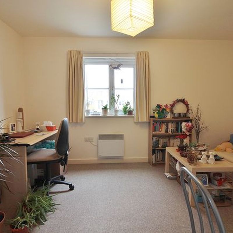 Flat to rent in Penfold Court, Sutton Road, Headington OX3
