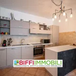 Affitto 2 camera appartamento di 74 m² in Annone di Brianza