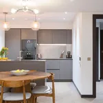 Rent 1 bedroom flat of 538 m² in London