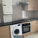 Rent 3 bedroom flat in East Of England