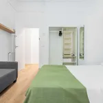 Rent a room of 250 m² in Valencia