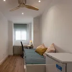 Rent a room of 100 m² in valencia