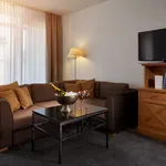 Rent 5 bedroom apartment of 70 m² in Frankfurt