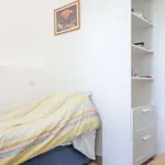 Rent a room of 130 m² in madrid