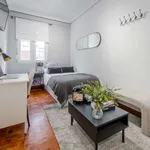 Rent a room of 150 m² in madrid