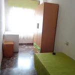 Rent 4 bedroom apartment in Jaén