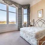 Rent 2 bedroom flat in Edinburgh