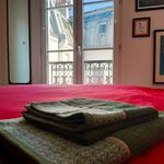 Appartement de 520 m² avec 1 chambre(s) en location à Paris