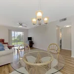 Rent 1 bedroom apartment of 62 m² in Sarasota